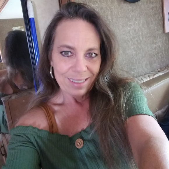 Meet your Posher, Natalie - Picture 1 of 1